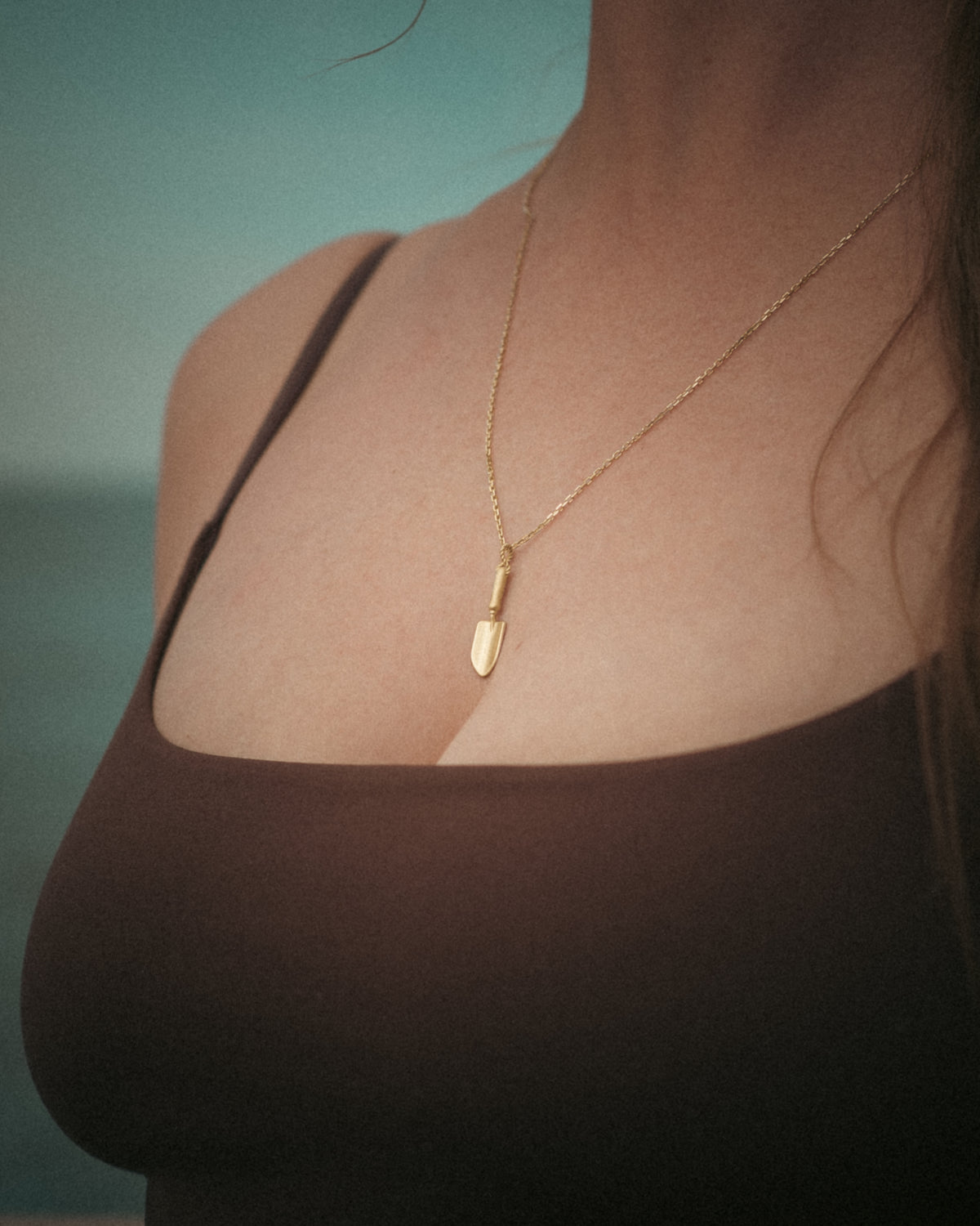 The Garden Spade Pendant | 9ct Yellow Gold